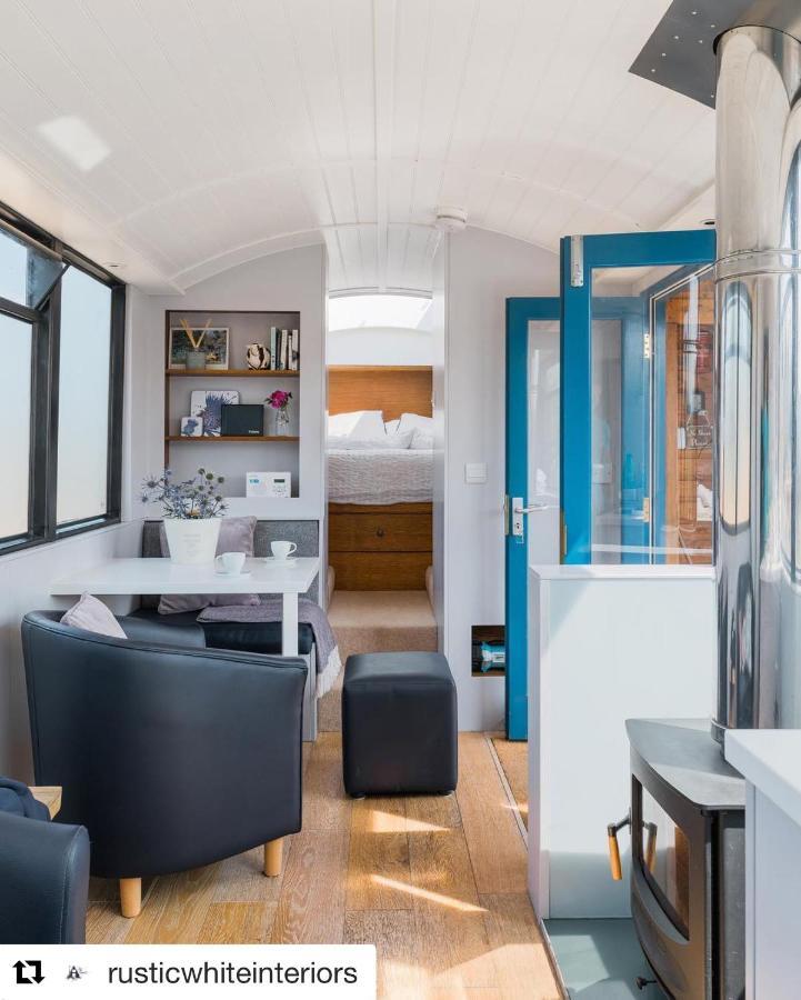 Luxury Bus 1 Villa Haddington Bagian luar foto